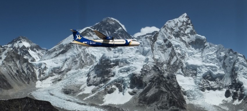 Mountain Flight - Mountain flight in Mt. Everest region